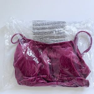 Athleta Elation V-Neck Velvet Crop Sport Bra Sz M